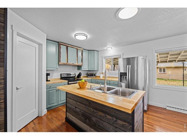 605 6th St, Windsor, CO 80550