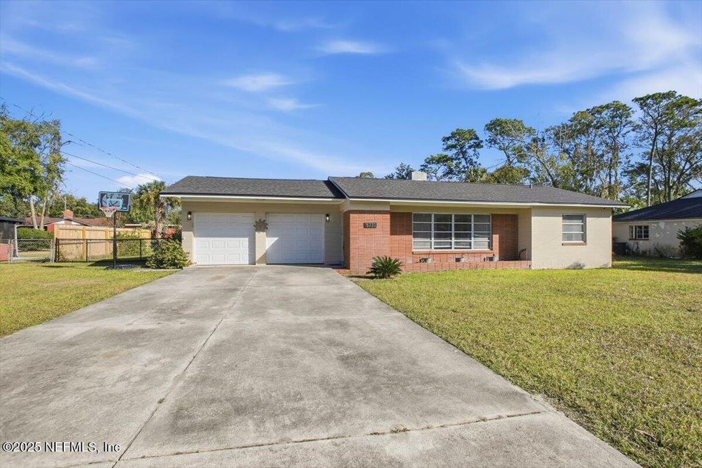 5731 RICHMOND Road, Jacksonville, FL 32210