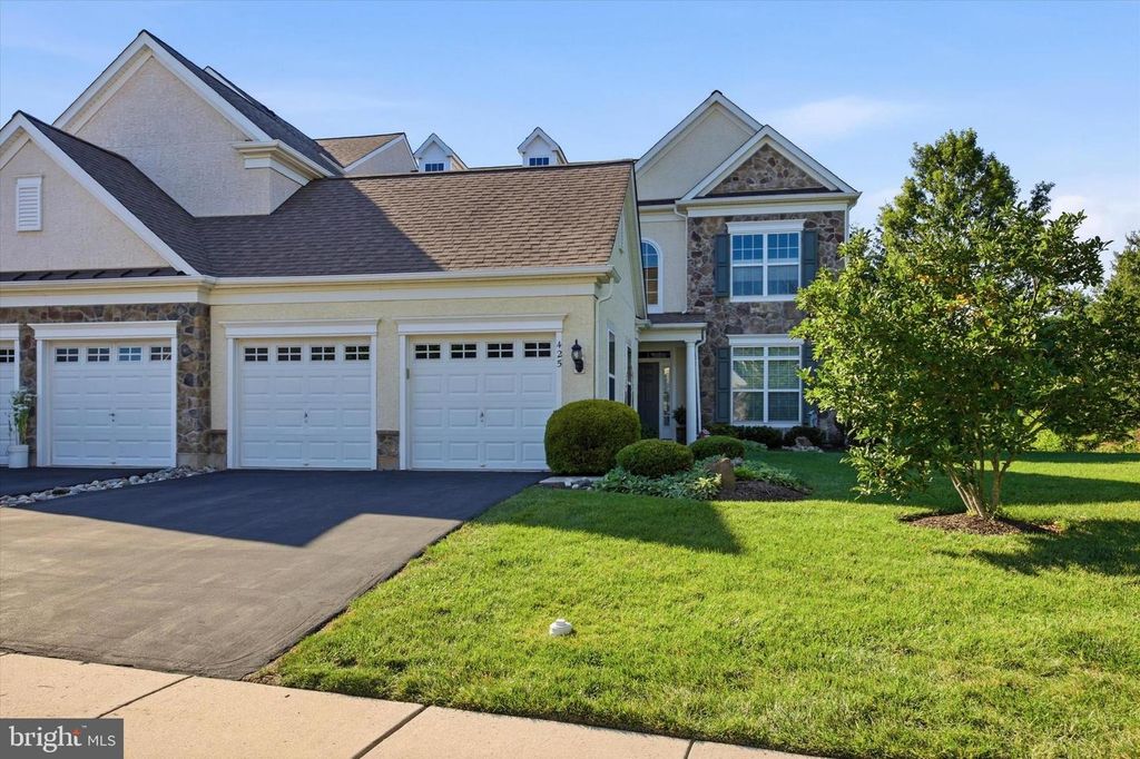 425 PRIMROSE DR, Upper Gwynedd, PA 19446