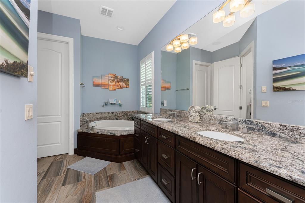 Image 28 of property listing at 30445 TURTLE DOVE LANE, Punta Gorda, FL 33982
