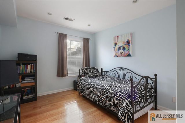 207 Sunshine Court, Sayreville, NJ 08859
