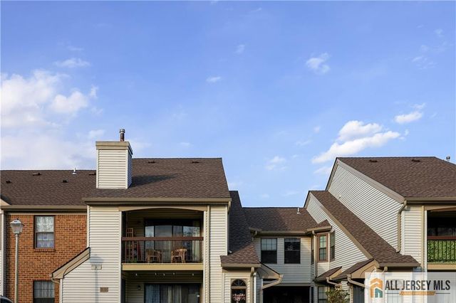 207 Sunshine Court, Sayreville, NJ 08859
