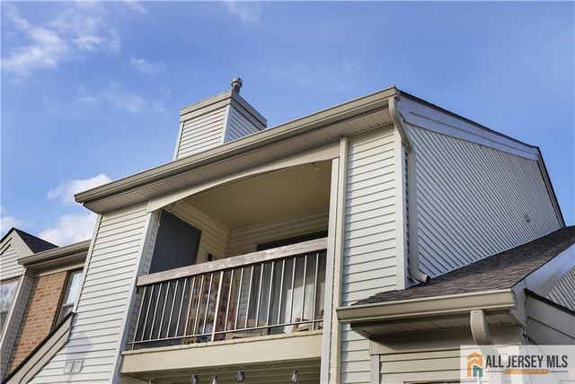 207 Sunshine Court, Sayreville, NJ 08859