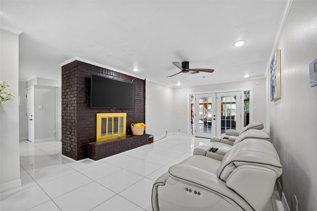 104 Burgundy Lane, League City, TX 77573