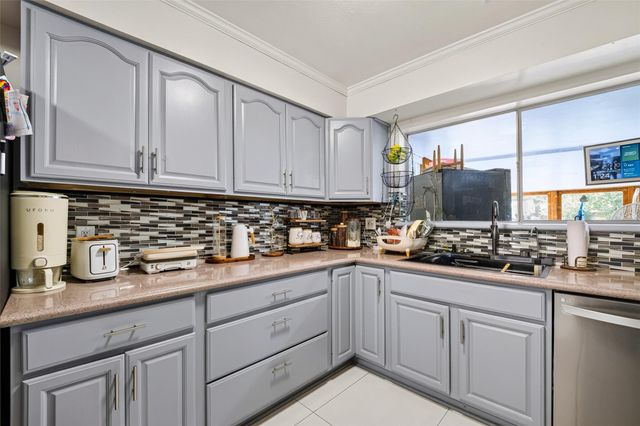 104 Burgundy Lane, League City, TX 77573