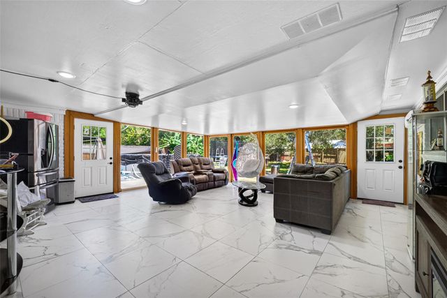 104 Burgundy Lane, League City, TX 77573
