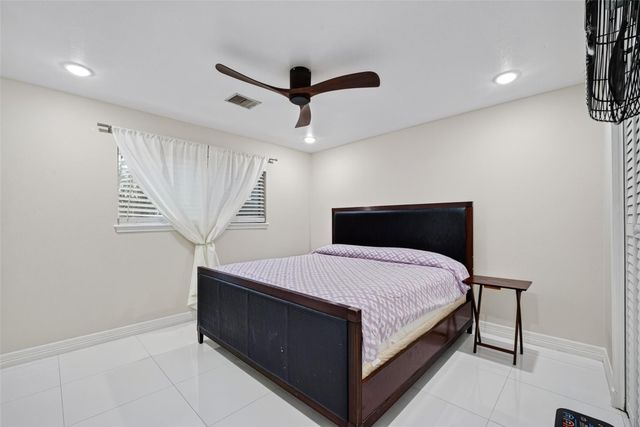 104 Burgundy Lane, League City, TX 77573