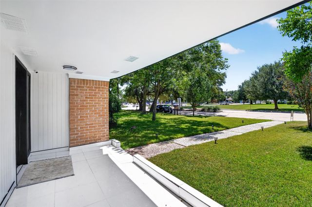 104 Burgundy Lane, League City, TX 77573