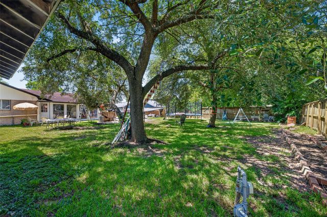 104 Burgundy Lane, League City, TX 77573