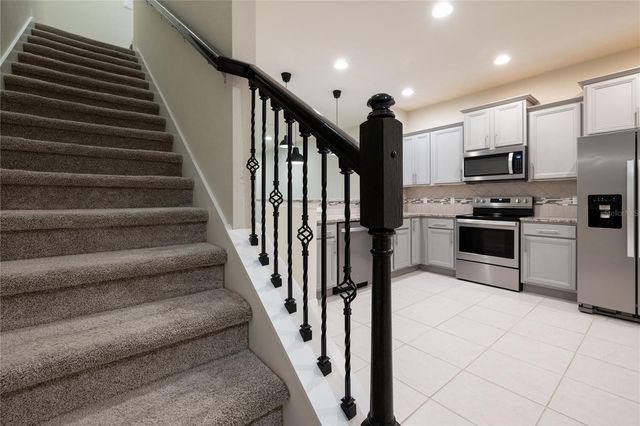 1280 PAVIA DRIVE, Apopka, FL 32703