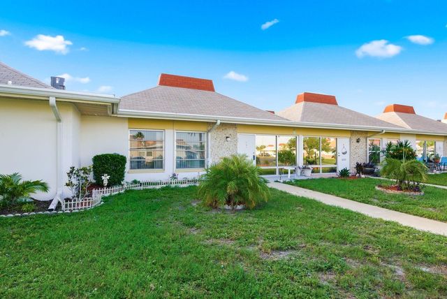 4344 TAHITIAN GARDENS CIRCLE B, Holiday, FL 34691