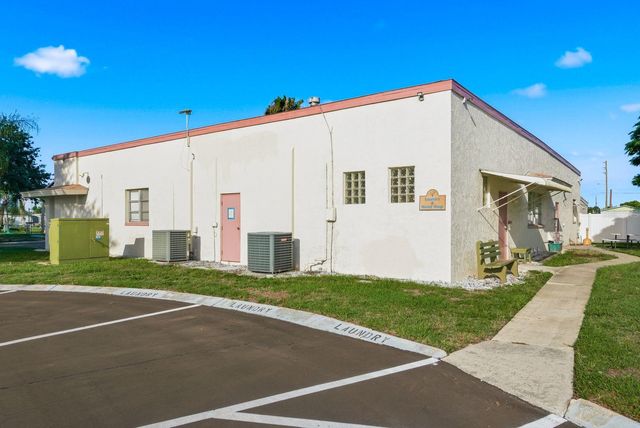 4344 TAHITIAN GARDENS CIRCLE B, Holiday, FL 34691