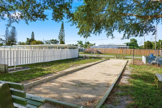 4344 TAHITIAN GARDENS CIRCLE B, Holiday, FL 34691