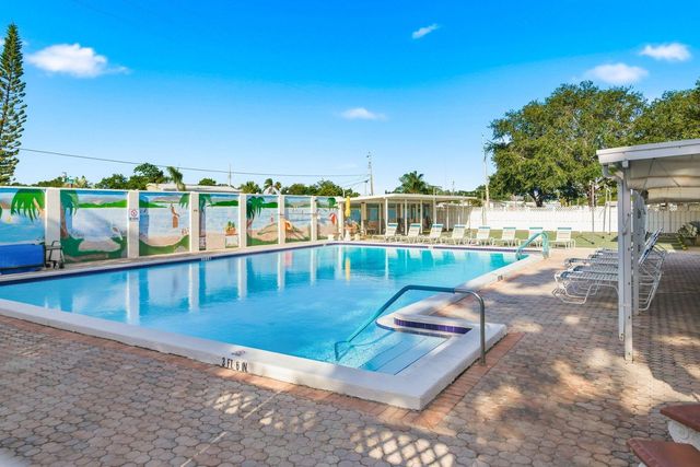 4344 TAHITIAN GARDENS CIRCLE B, Holiday, FL 34691