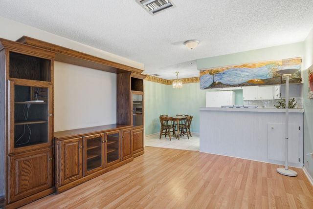 4344 TAHITIAN GARDENS CIRCLE B, Holiday, FL 34691