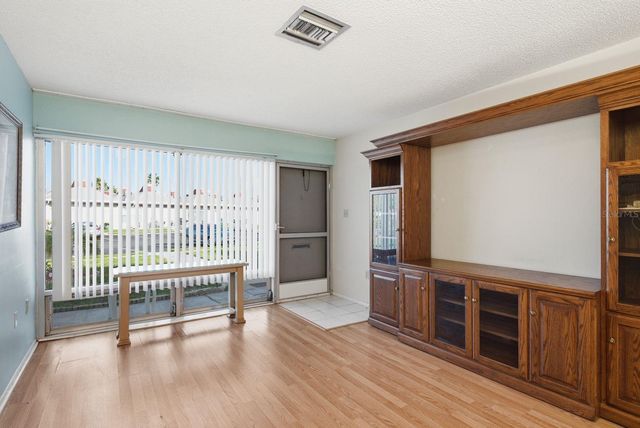 4344 TAHITIAN GARDENS CIRCLE B, Holiday, FL 34691