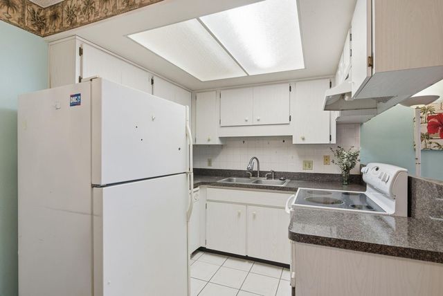 4344 TAHITIAN GARDENS CIRCLE B, Holiday, FL 34691