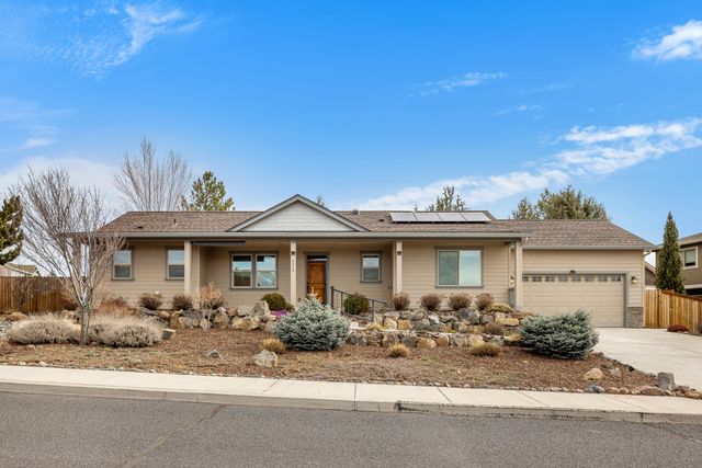 3344 SW Cascade Vista Drive, Redmond, OR 97756