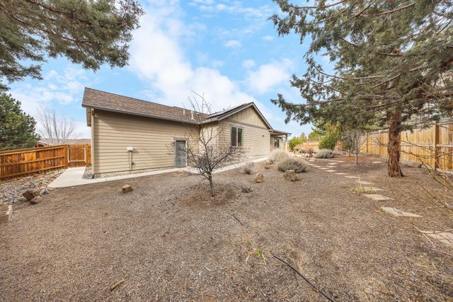 3344 SW Cascade Vista Drive, Redmond, OR 97756