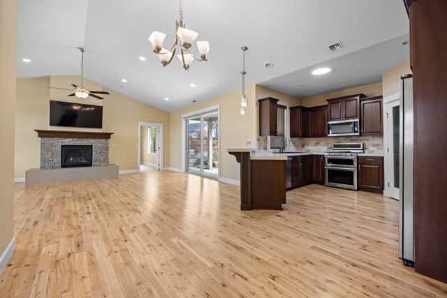 3344 SW Cascade Vista Drive, Redmond, OR 97756