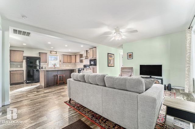 4649 Butternut Street, Clarkston, MI 48348