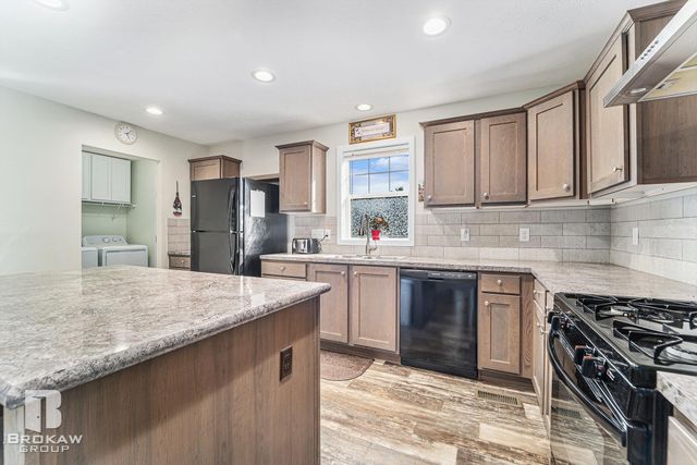 4649 Butternut Street, Clarkston, MI 48348