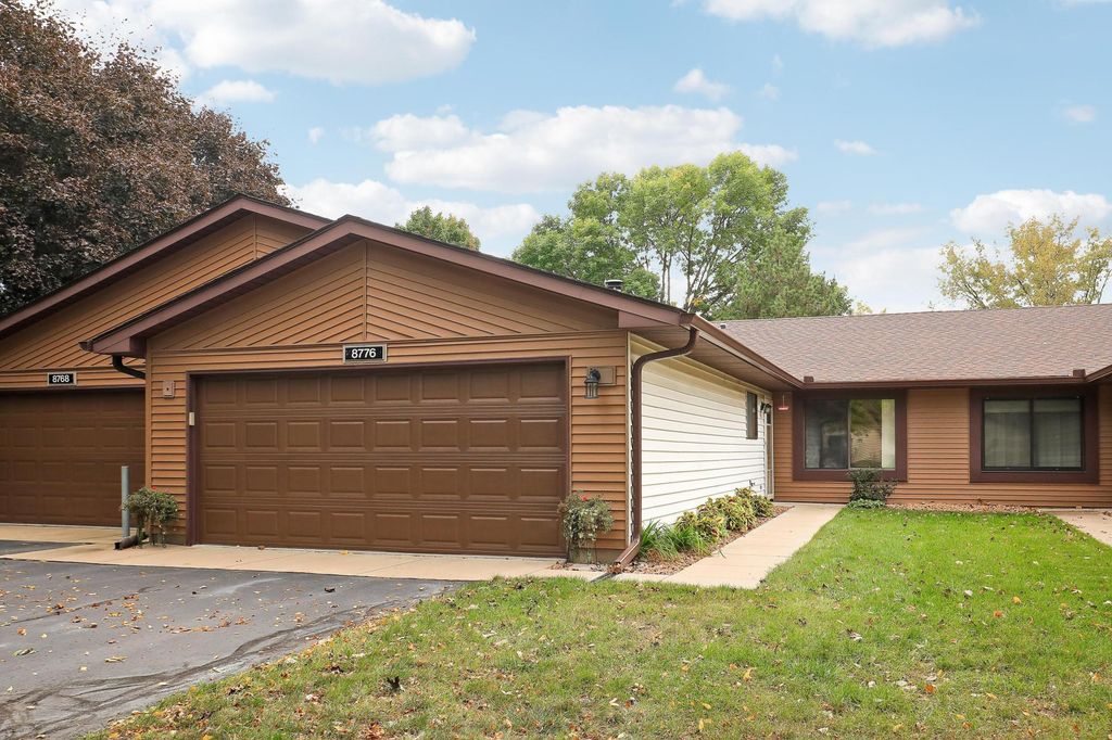 8776 134th Street W, Apple Valley, MN 55124