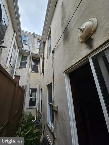 2833 POPLAR ST, Philadelphia, PA 19130