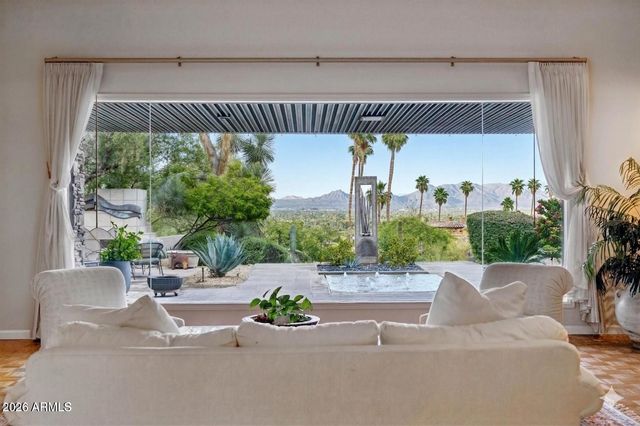 8219 N CHARLES Drive, Paradise Valley, AZ 85253