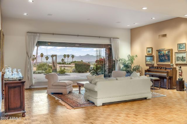 8219 N CHARLES Drive, Paradise Valley, AZ 85253