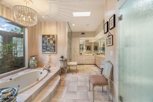8219 N CHARLES Drive, Paradise Valley, AZ 85253