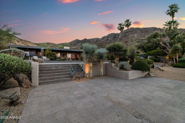 8219 N CHARLES Drive, Paradise Valley, AZ 85253