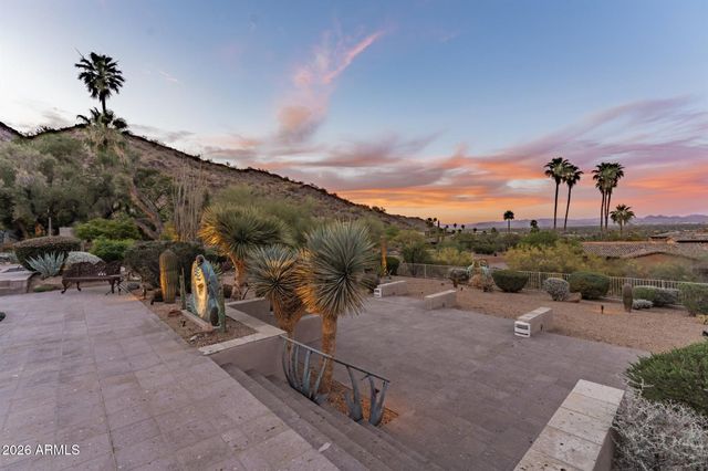 8219 N CHARLES Drive, Paradise Valley, AZ 85253