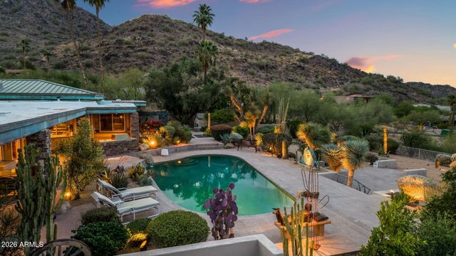 8219 N CHARLES Drive, Paradise Valley, AZ 85253