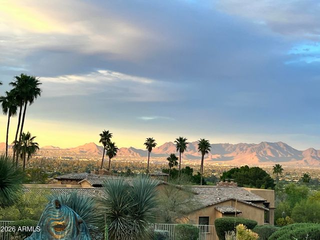 8219 N CHARLES Drive, Paradise Valley, AZ 85253