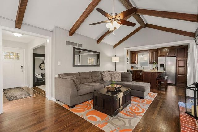 1700 NE 68TH Terrace, Gladstone, MO 64118