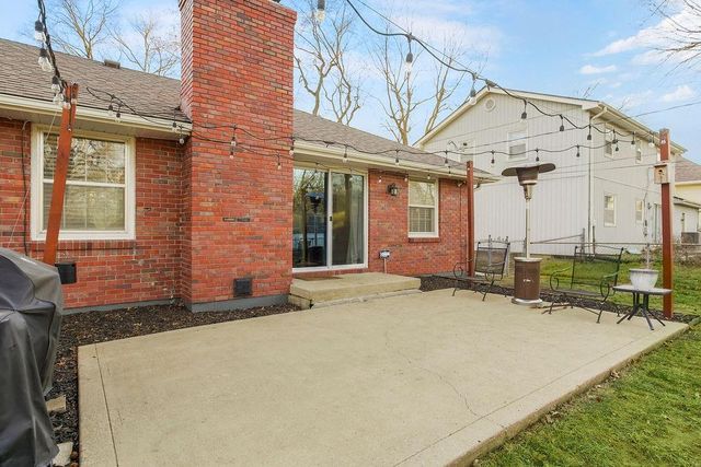 1700 NE 68TH Terrace, Gladstone, MO 64118