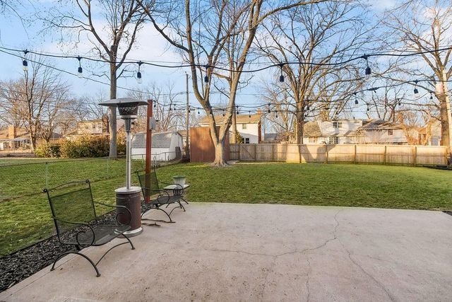 1700 NE 68TH Terrace, Gladstone, MO 64118