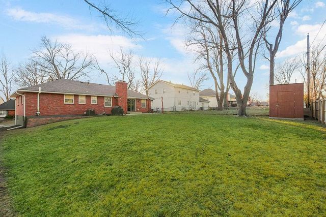 1700 NE 68TH Terrace, Gladstone, MO 64118