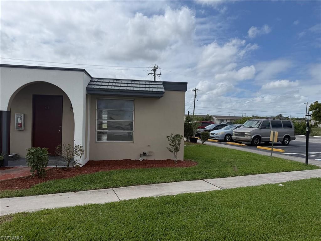 1131 S Loop BLVD, Lehigh Acres, FL 33936