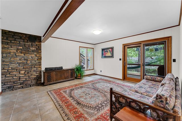 1000 E Oaks Manor Drive, Fayetteville, AR 72703