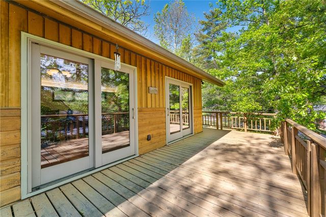 1000 E Oaks Manor Drive, Fayetteville, AR 72703