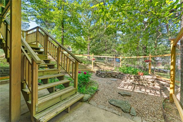 1000 E Oaks Manor Drive, Fayetteville, AR 72703