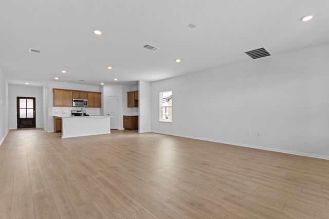 1824 Dandy Brush DR, Georgetown, TX 78641