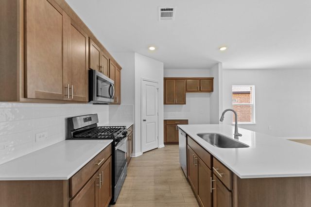 1824 Dandy Brush DR, Georgetown, TX 78641