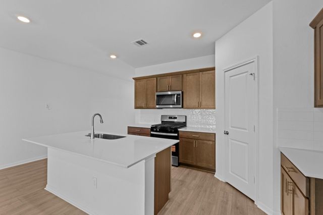 1824 Dandy Brush DR, Georgetown, TX 78641