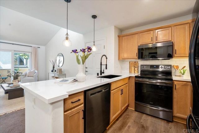 5404 Balboa Arms Dr 469, San Diego, CA 92117