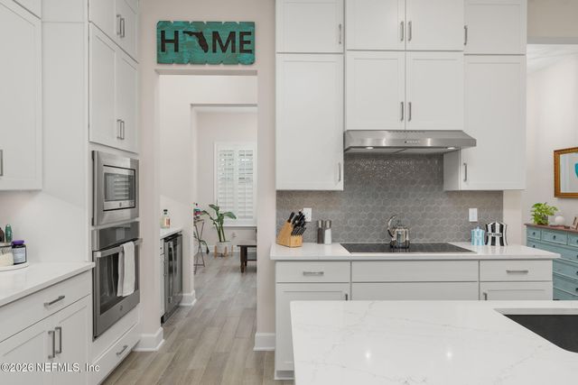 10002 INVENTION Lane, Jacksonville, FL 32256