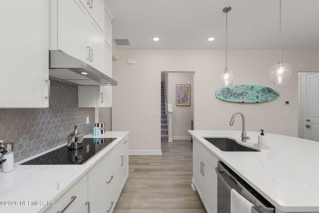 10002 INVENTION Lane, Jacksonville, FL 32256