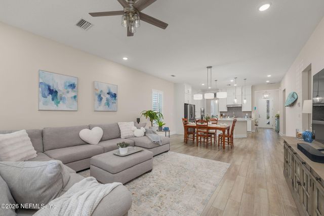 10002 INVENTION Lane, Jacksonville, FL 32256